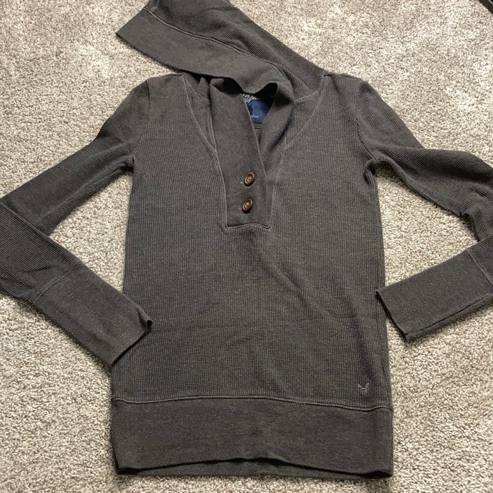 AEO Dark Gray Thermal Hoodie Tee
